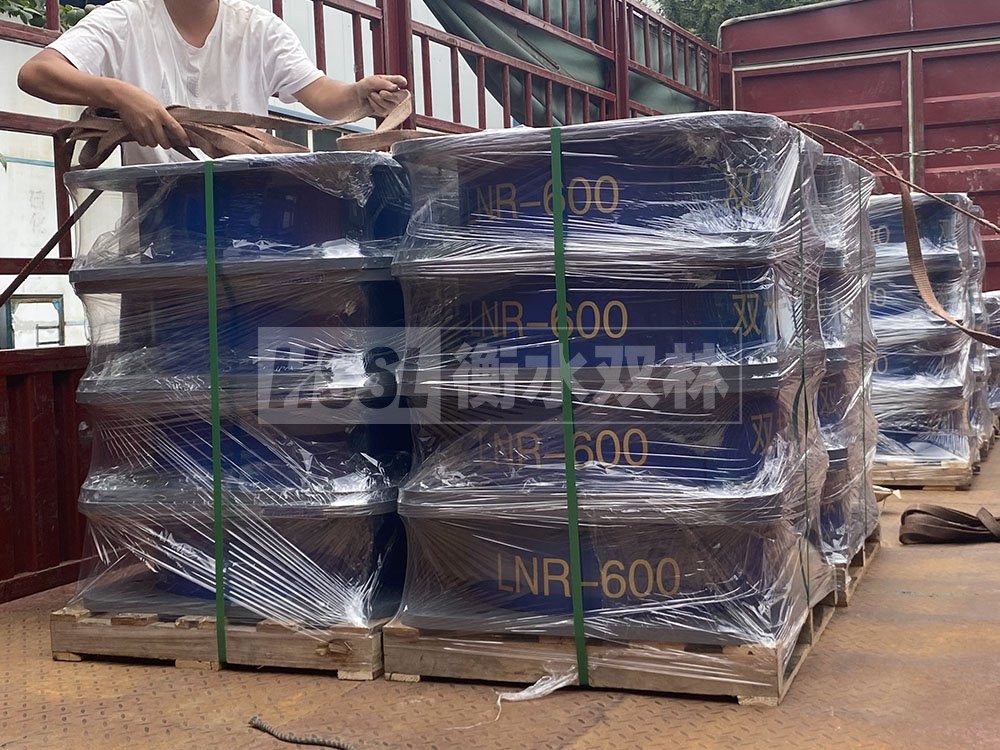LNR600天然隔震支座廠家電話 建筑抗震鉛芯支座源頭工廠 建筑橡膠減振支座生產廠家