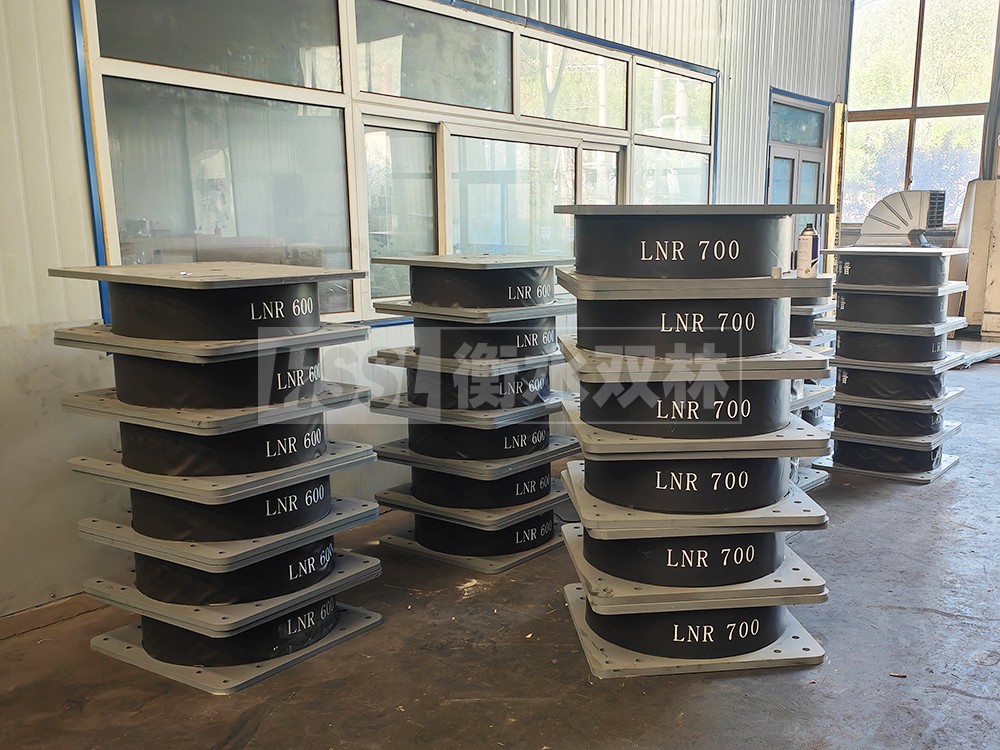 高阻尼隔震支座(HDR)什么價格 LRB800橡膠隔震支座源頭工廠 LRB400隔震支座