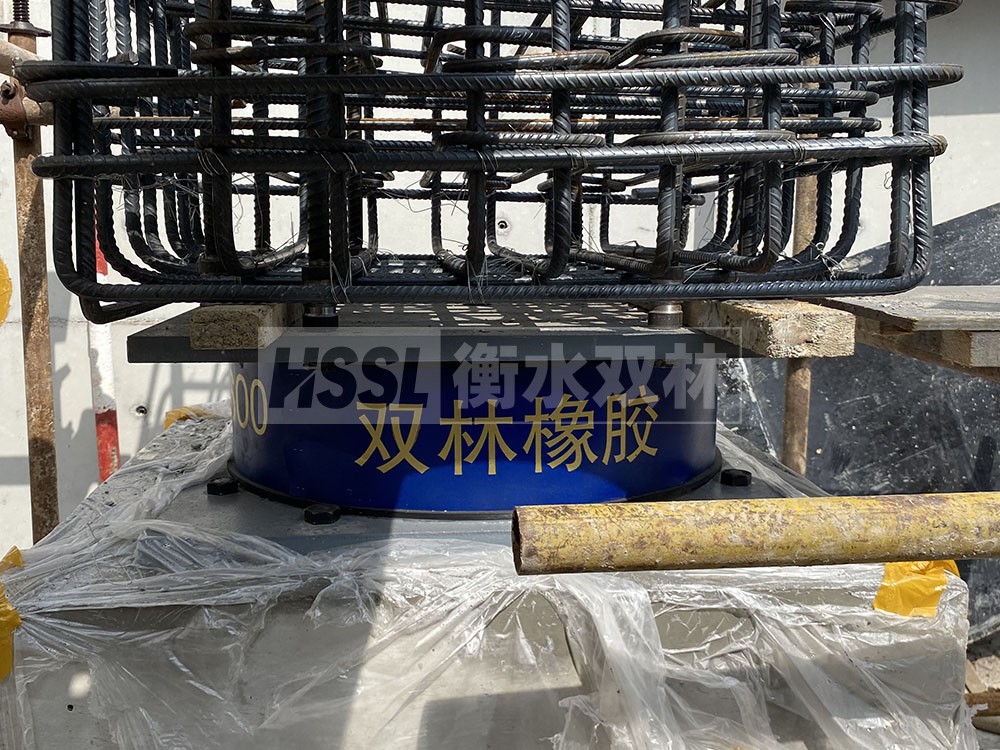 HDR900高阻尼橡膠隔震支座多少錢 LNR隔震支座多少錢 LRB700鉛芯支座生產廠家